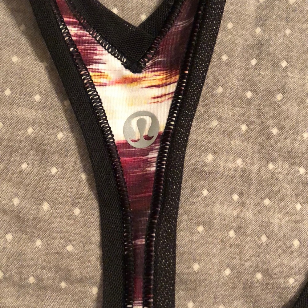 Workout top - Picture 3 of 3